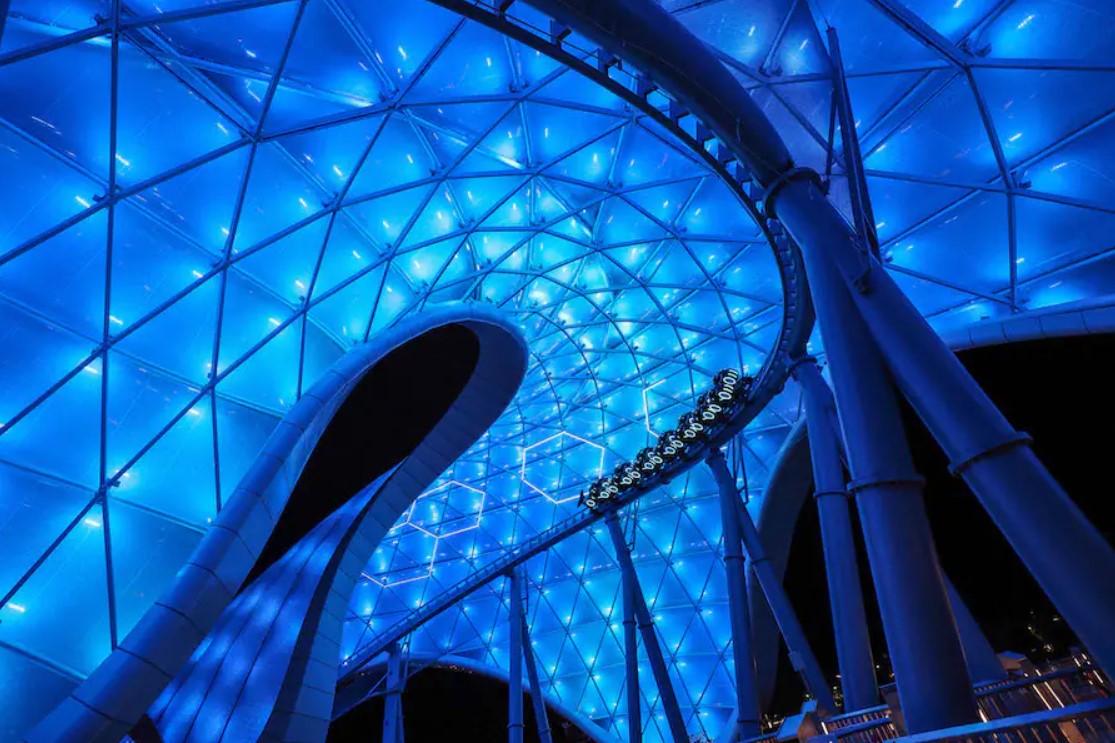 2 Fotos do TRON Lightcycle no Magic Kingdom | GUIA DA DISNEY