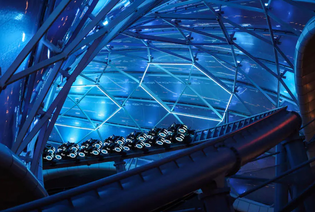 2 Fotos do TRON Lightcycle no Magic Kingdom | GUIA DA DISNEY